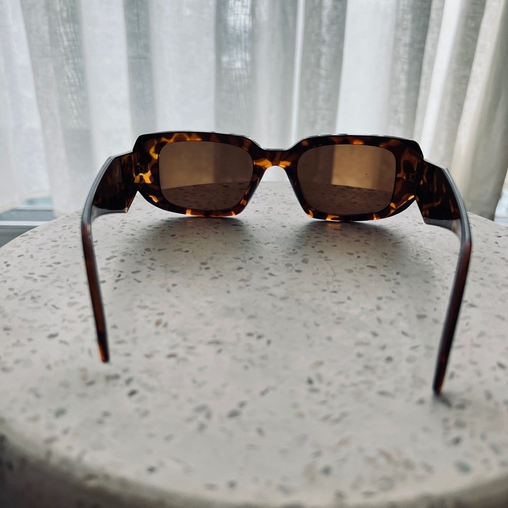 Tortoise Shell Sunglasses - Picture 3 of 4